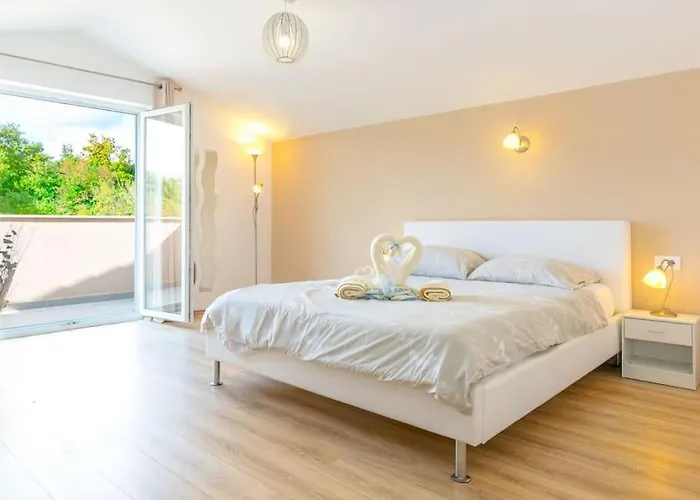 Emili By Istrialux Svetvinčenat