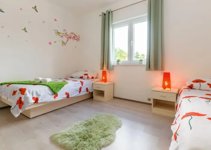 Emili By Istrialux Svetvinčenat