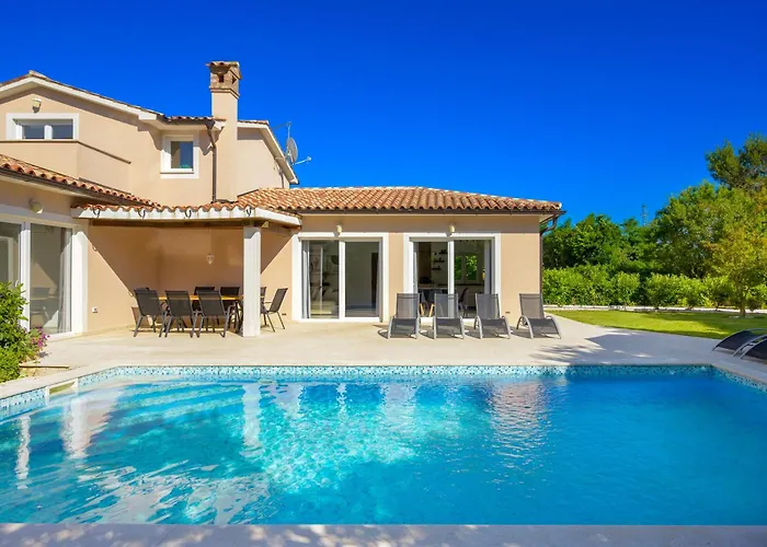 Emili By Istrialux Villa Svetvinčenat